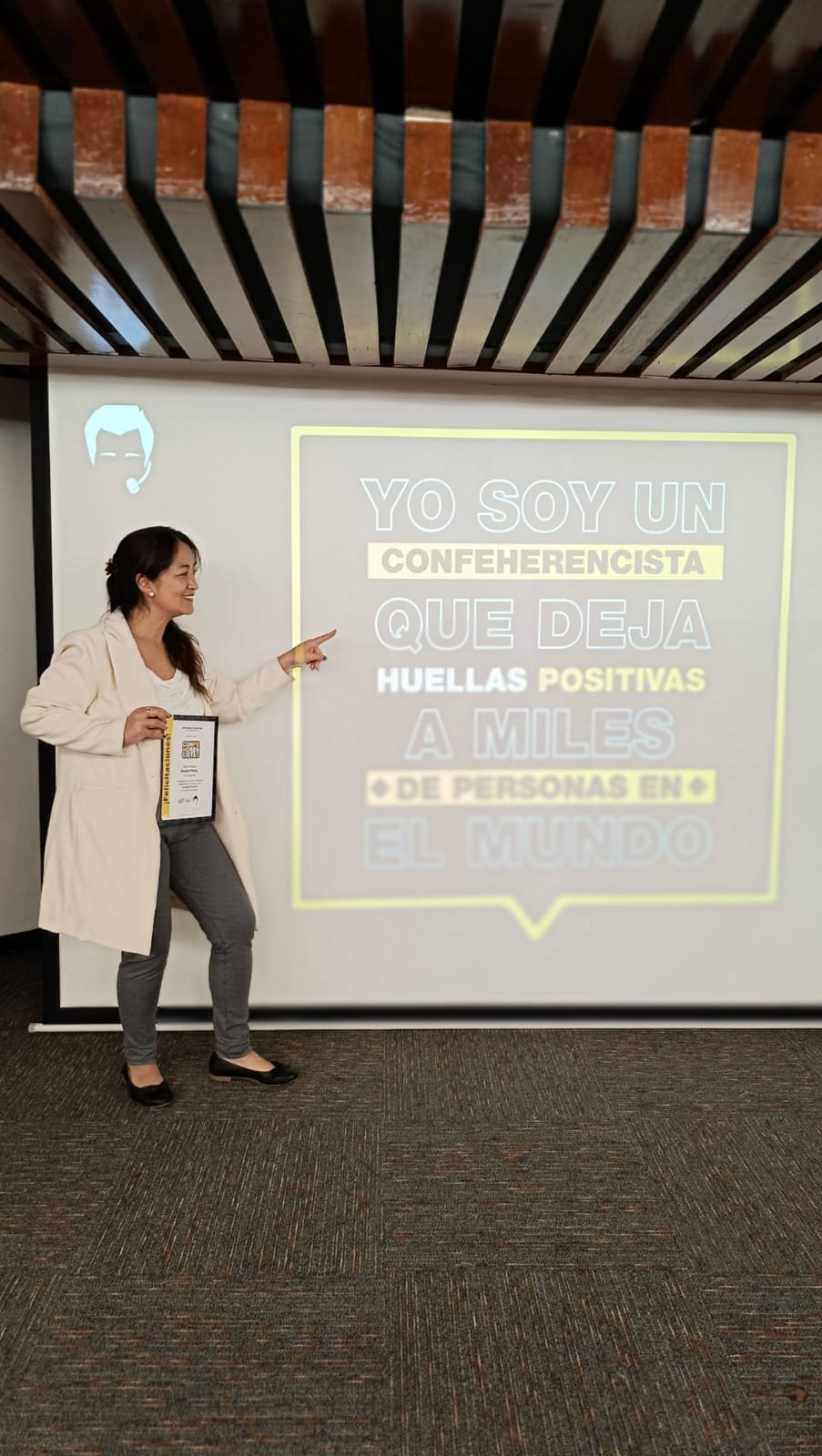 Mireya Escobar, trayectoria