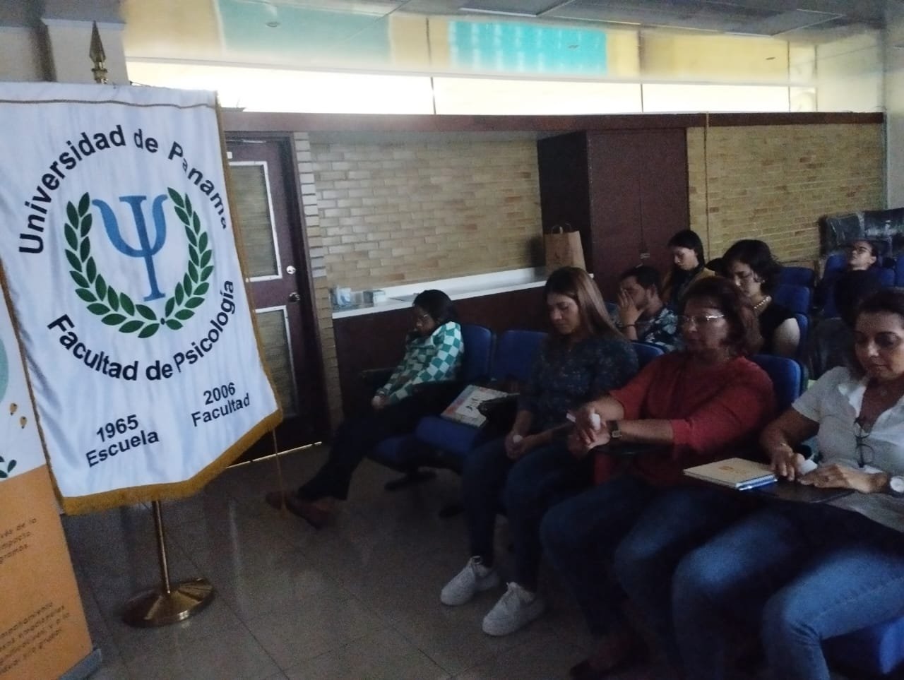 Mireya Escobar, trayectoria