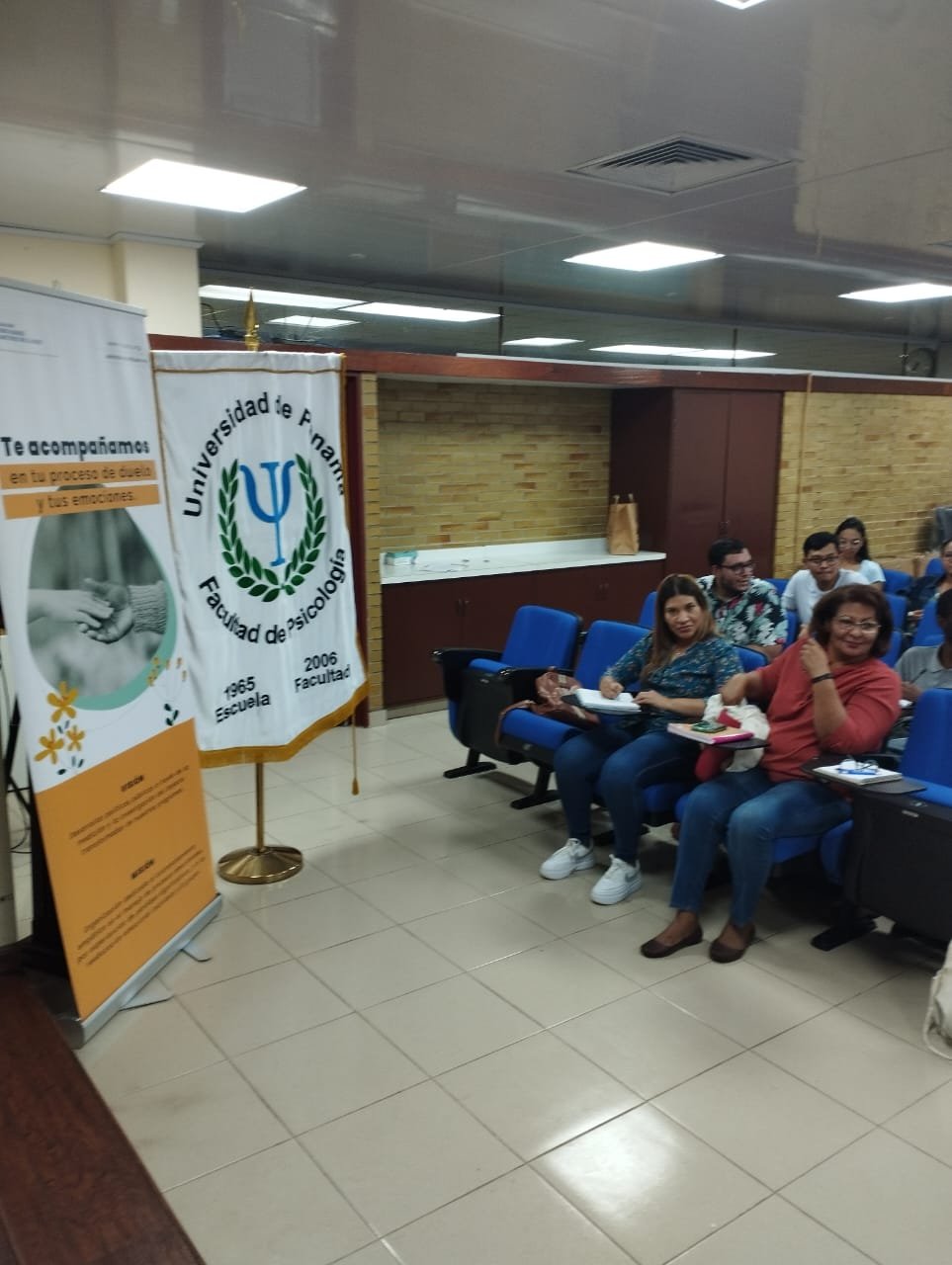 Mireya Escobar, trayectoria